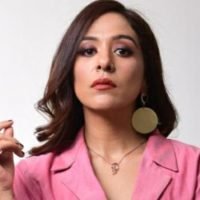 Yasra Rizvi lash out at Lux Style awards after Sonya’s statement