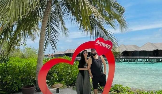 Nida and Yasir are having an amazing time in the Maldives