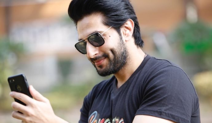 YounHi cast Bilal Ashraf and Maya Ali