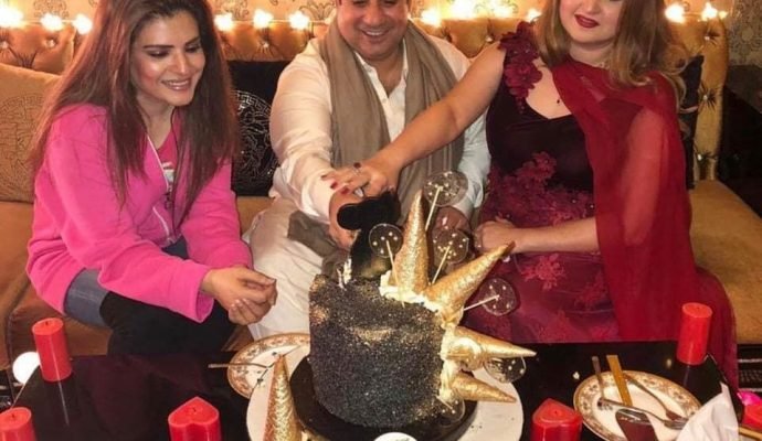 Rahat Fateh Ali Khan's pictures with wife are taking the internet by storm