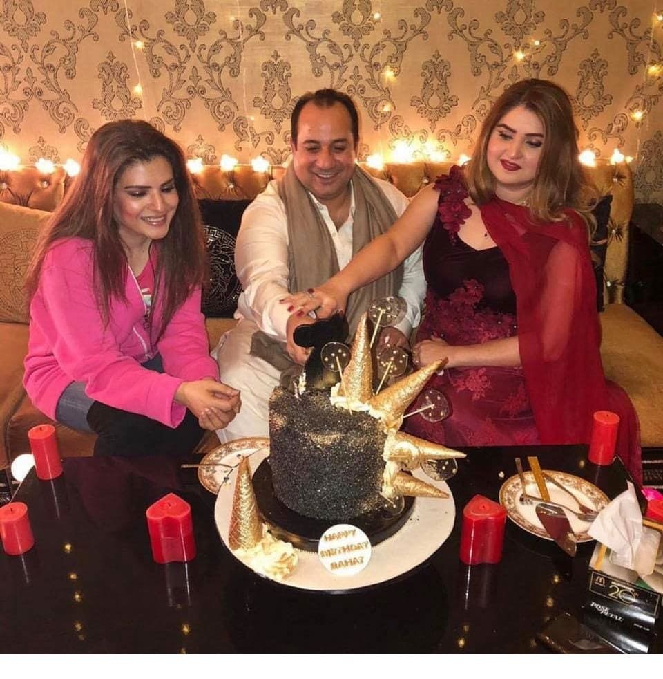 Rahat Fateh Ali Khan’s pictures with wife are taking the internet by storm