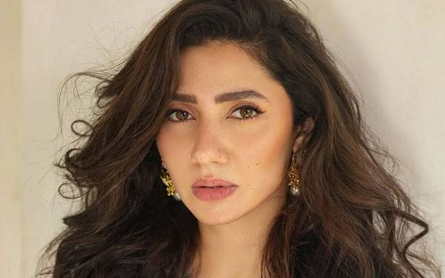 Mahira Khan’s ‘Waiting Game’ Caption Takes a Billo Rani Twist